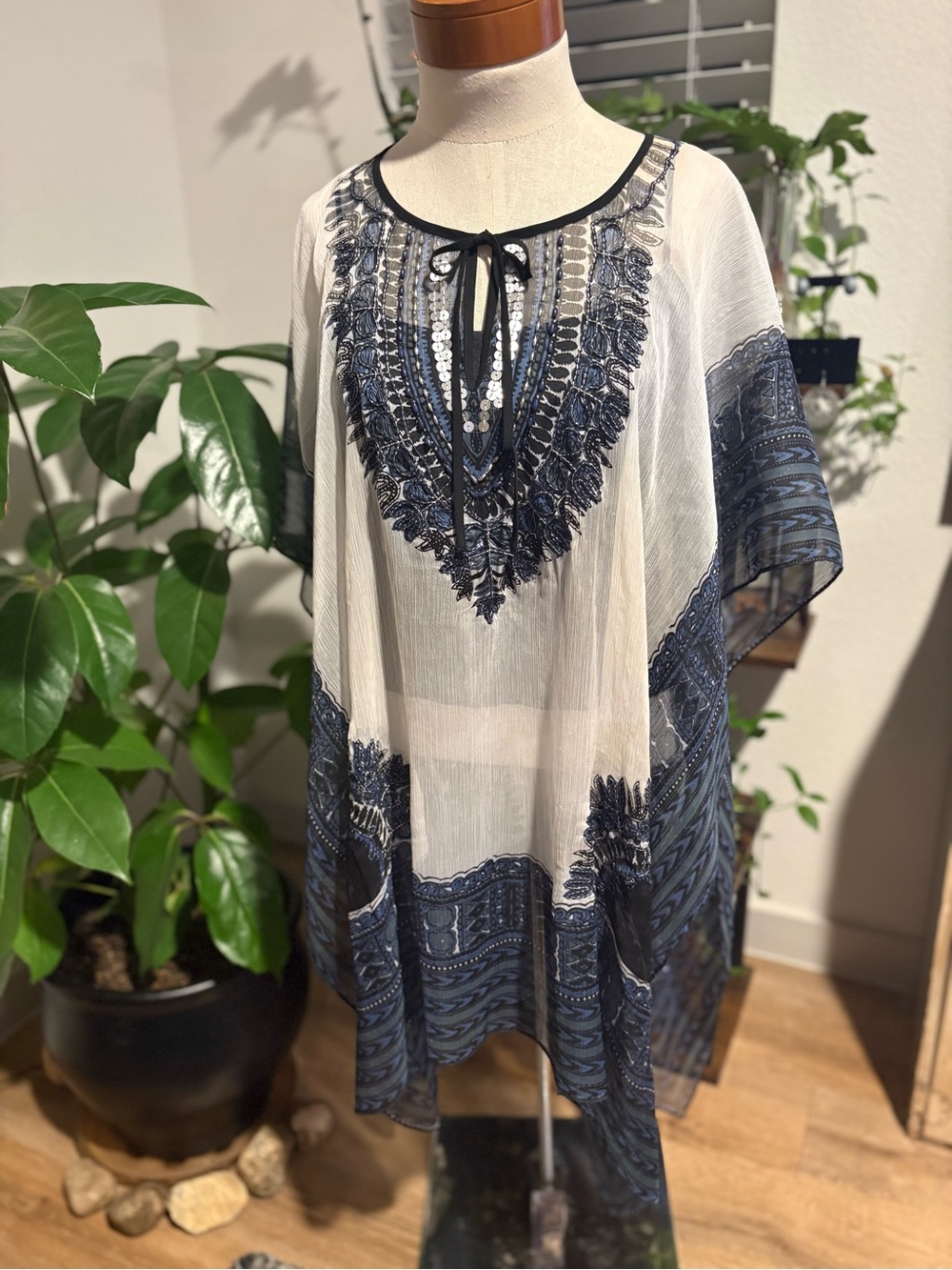 Bohemian Embroidered Sheer Tunic Top - Navy & White w/ Hand Beading OS GUC
